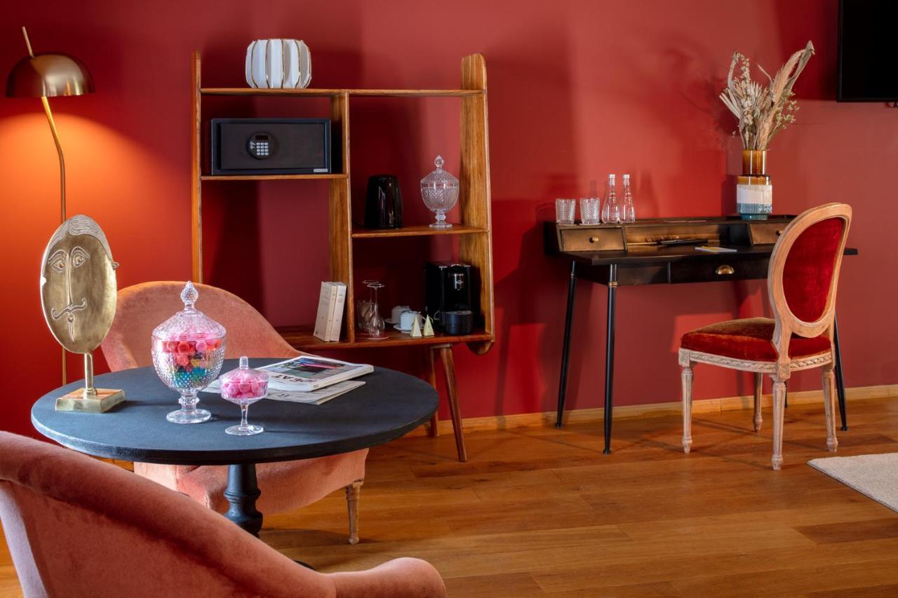 Margaret - Hotel Chouleur Ним Экстерьер фото